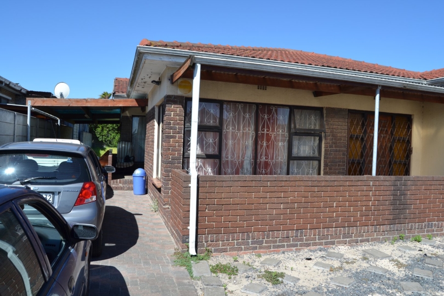 4 Bedroom Property for Sale in Gaylee Western Cape